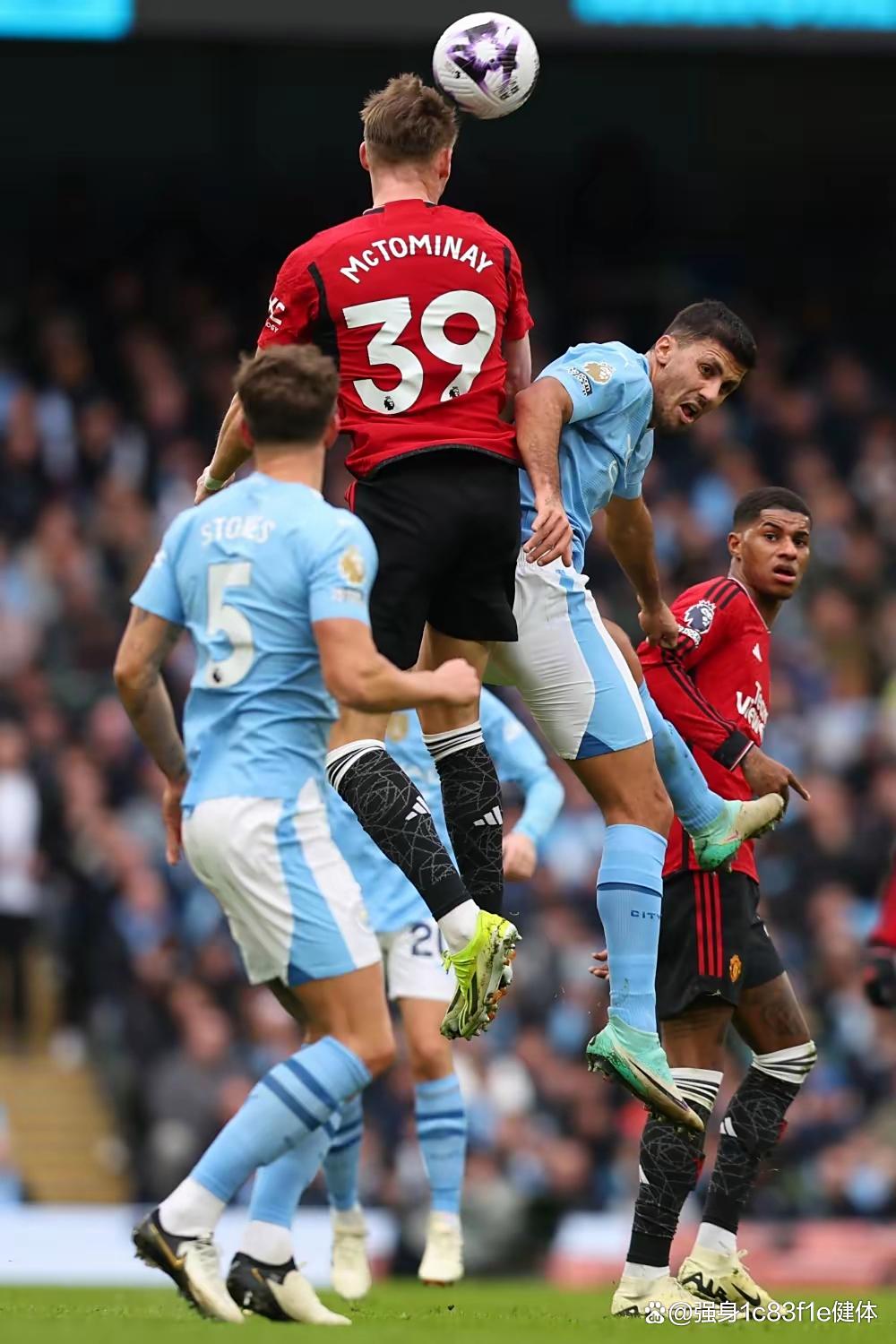 集结日英超焦点战，多特蒙德调整名单，赛场秩序良好，球探报告显示潜力的简单介绍-九游体育下载